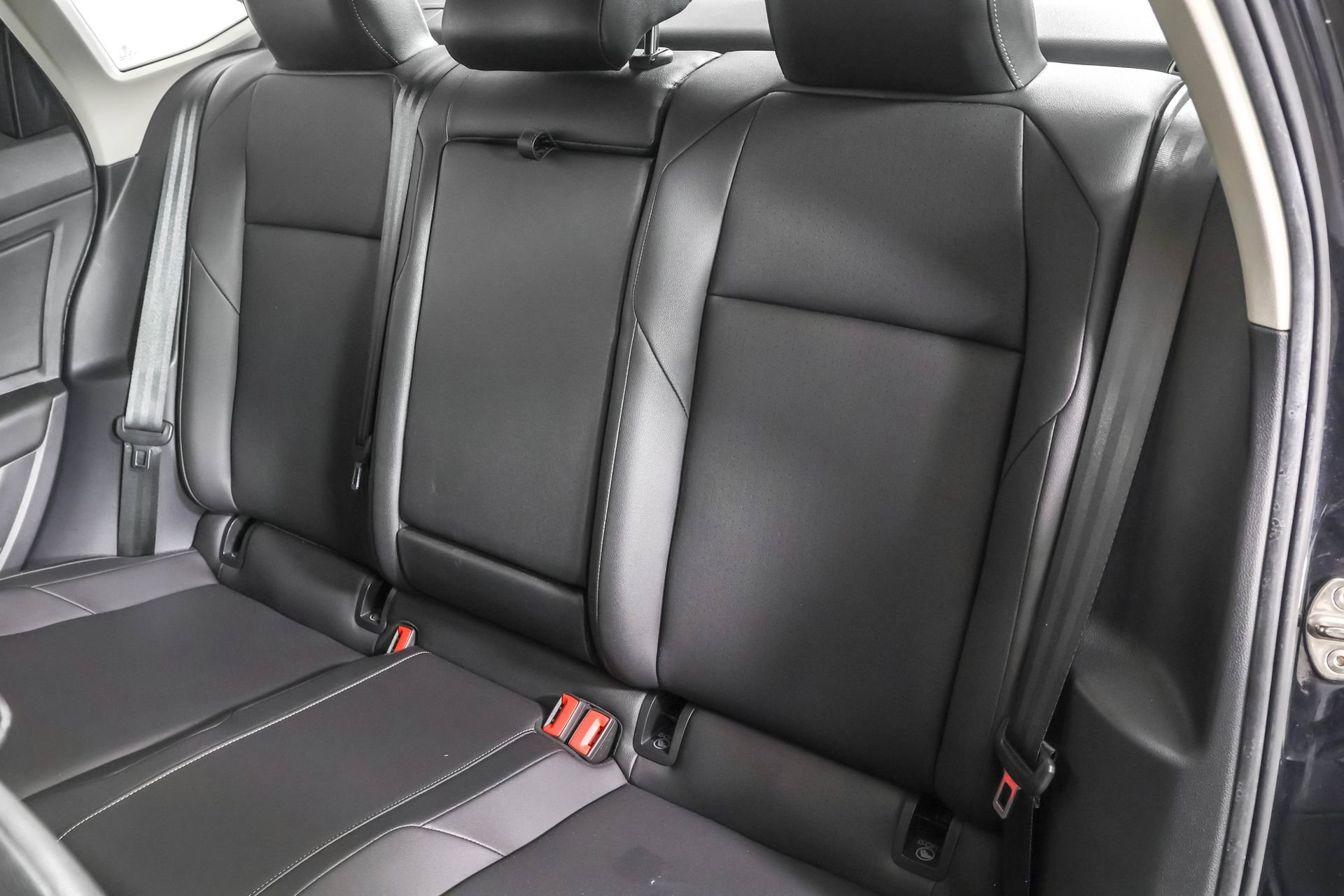 Used 2019 Volkswagen Jetta SEL w/ Cold Weather Package FWD image 37