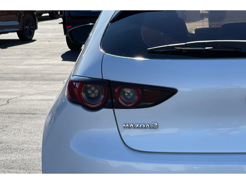 Used 2020 MAZDA MAZDA3 Hatchback w/ Preferred Package image 11