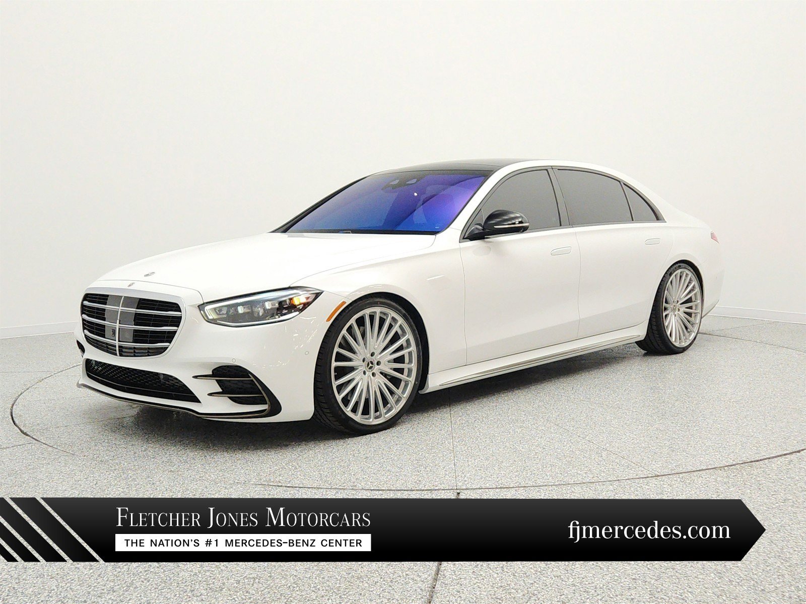 Used 2024 Mercedes-Benz S 580 4MATIC Sedan image 1