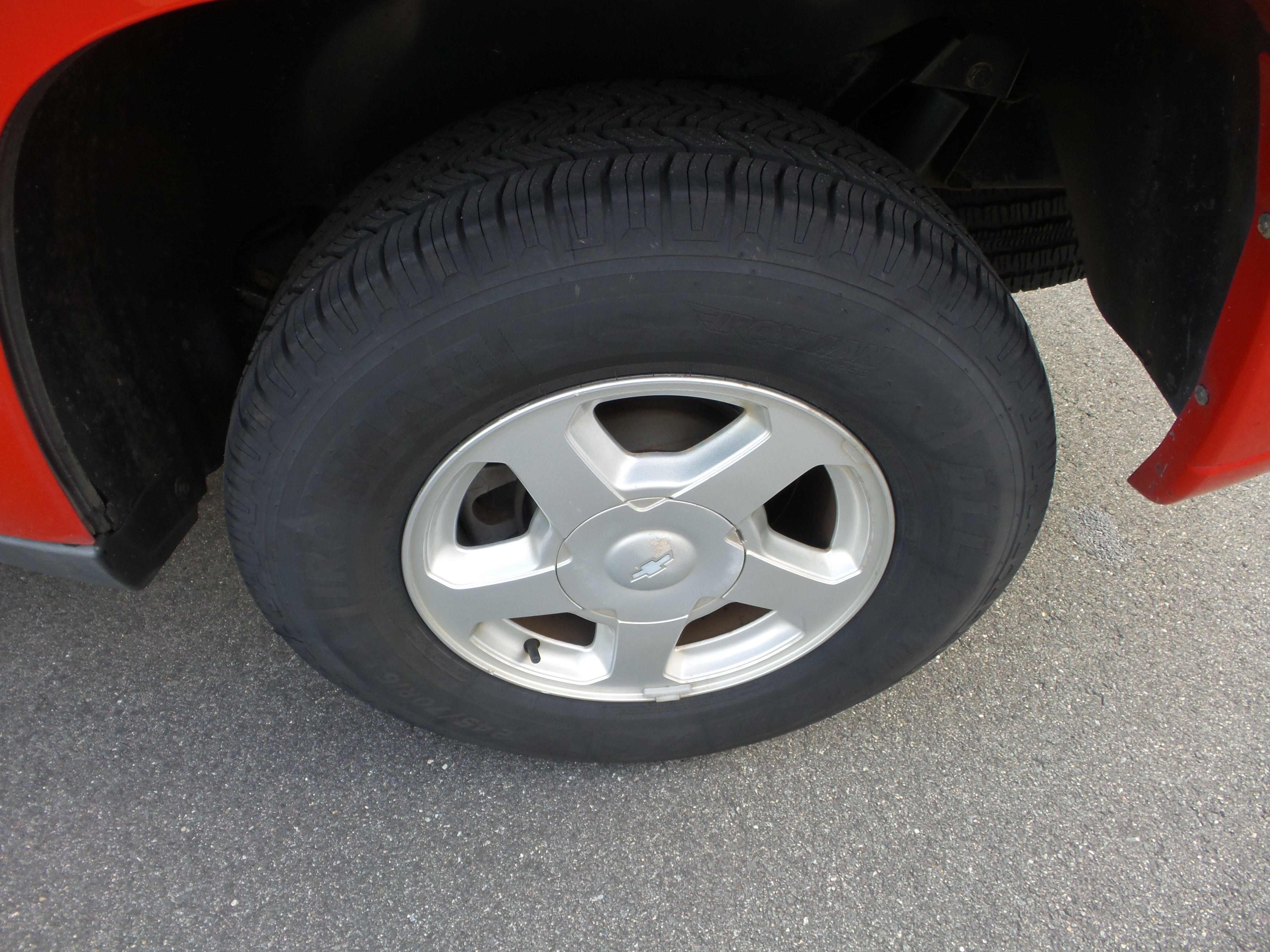Used 2002 Chevrolet TrailBlazer LS w/ Preferred Equipment Group RWD image 47