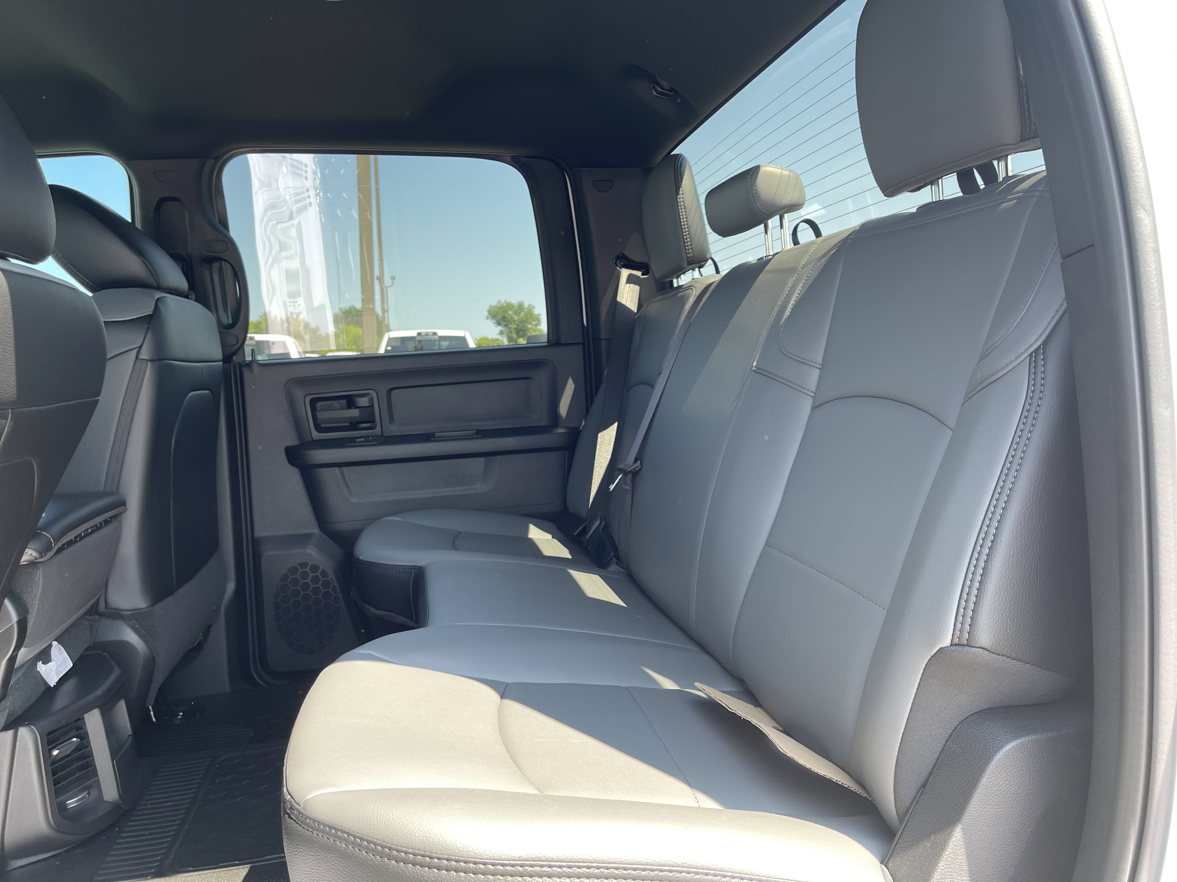 New 2026 RAM 3500 Tradesman AWD/4WD image 39