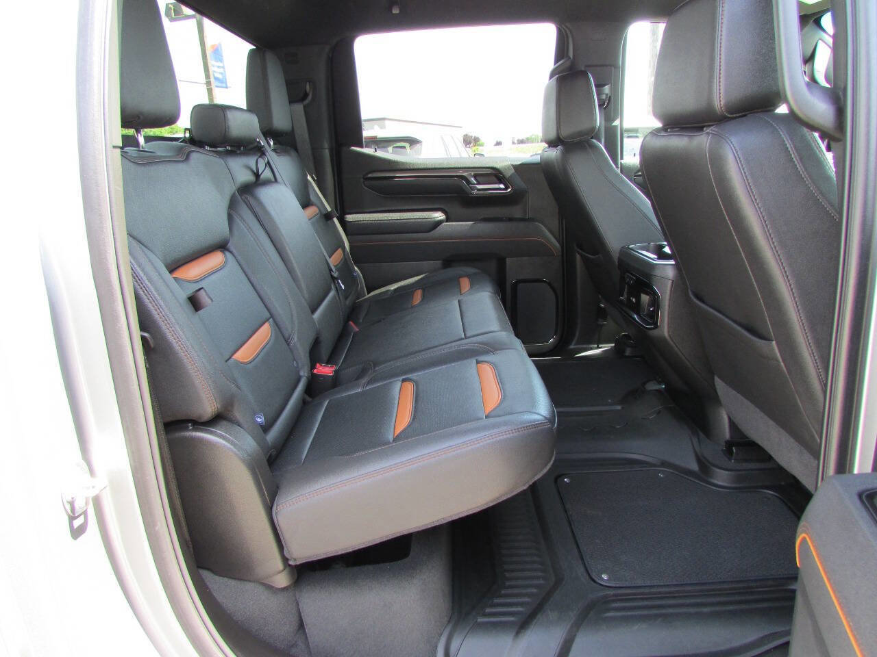 Used 2025 GMC Sierra 1500 AT4 AWD/4WD image 43