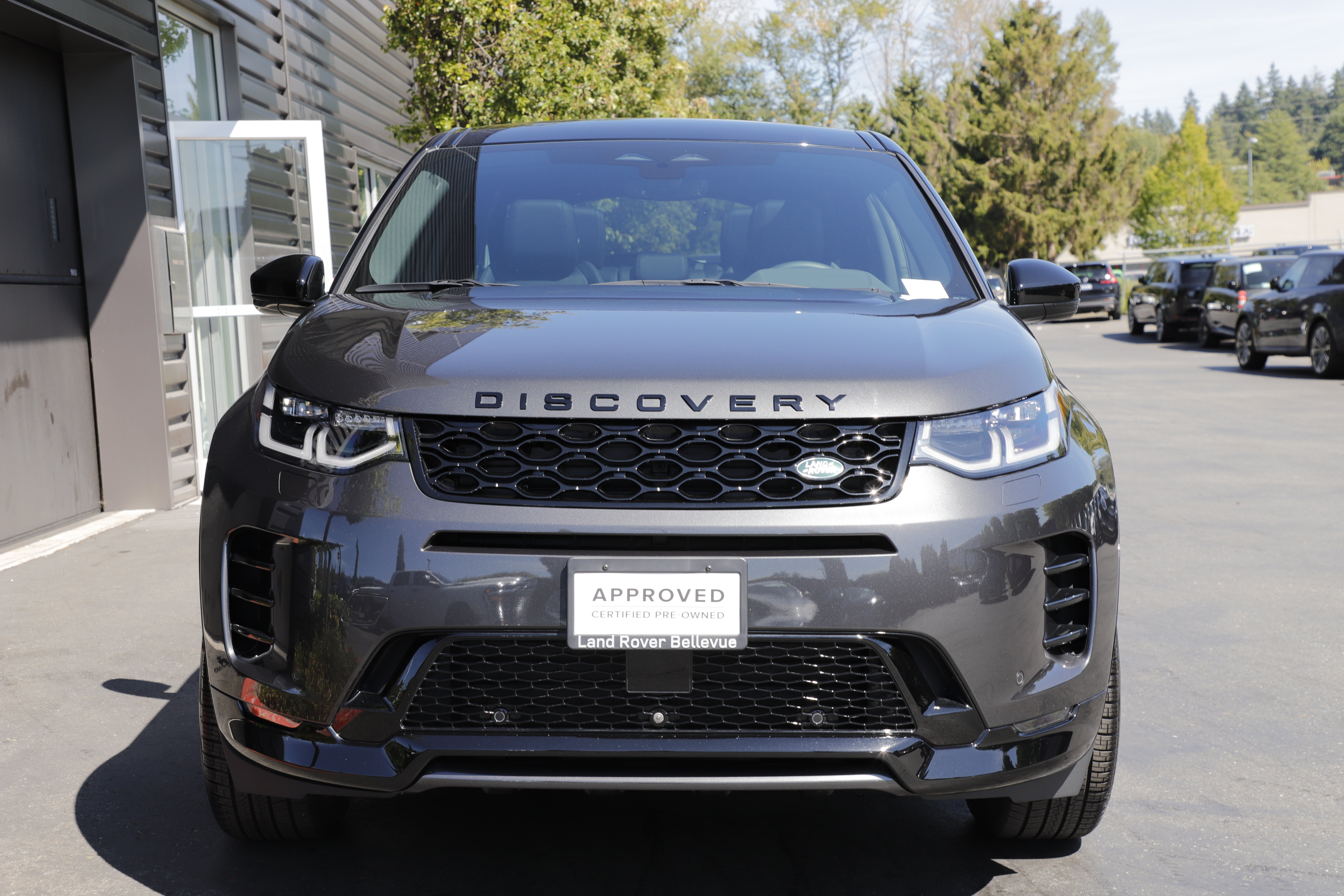 Certified 2025 Land Rover Discovery Sport Dynamic SE AWD/4WD image 4