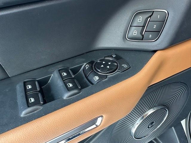 Used 2023 Ford Expedition Platinum AWD/4WD image 29