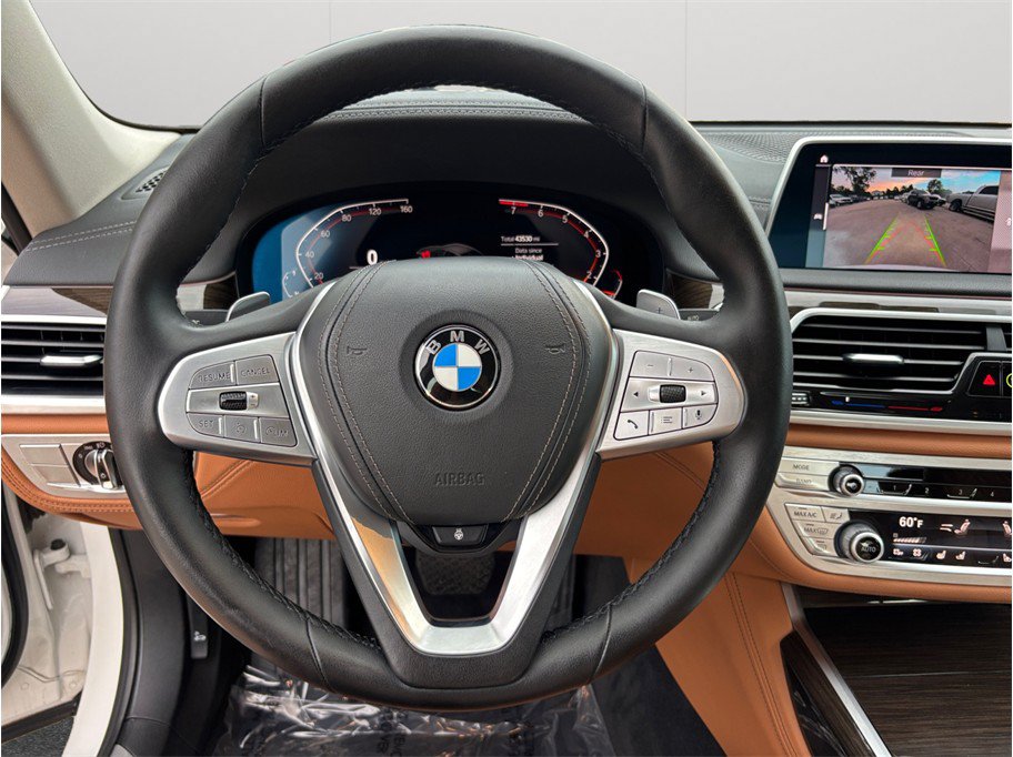 Used 2021 BMW 740i xDrive w/ Premium Package AWD/4WD image 27
