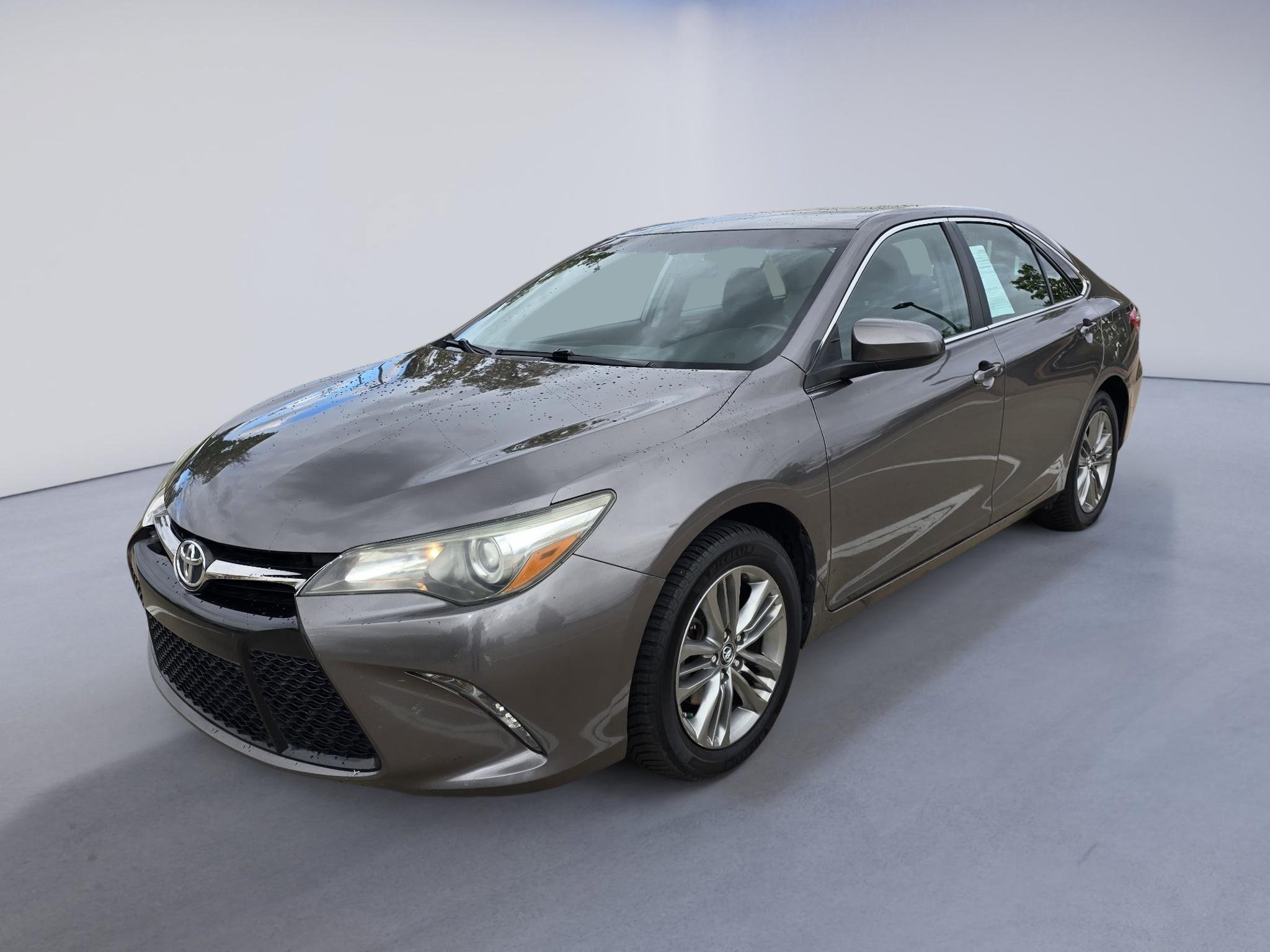 Used 2016 Toyota Camry SE