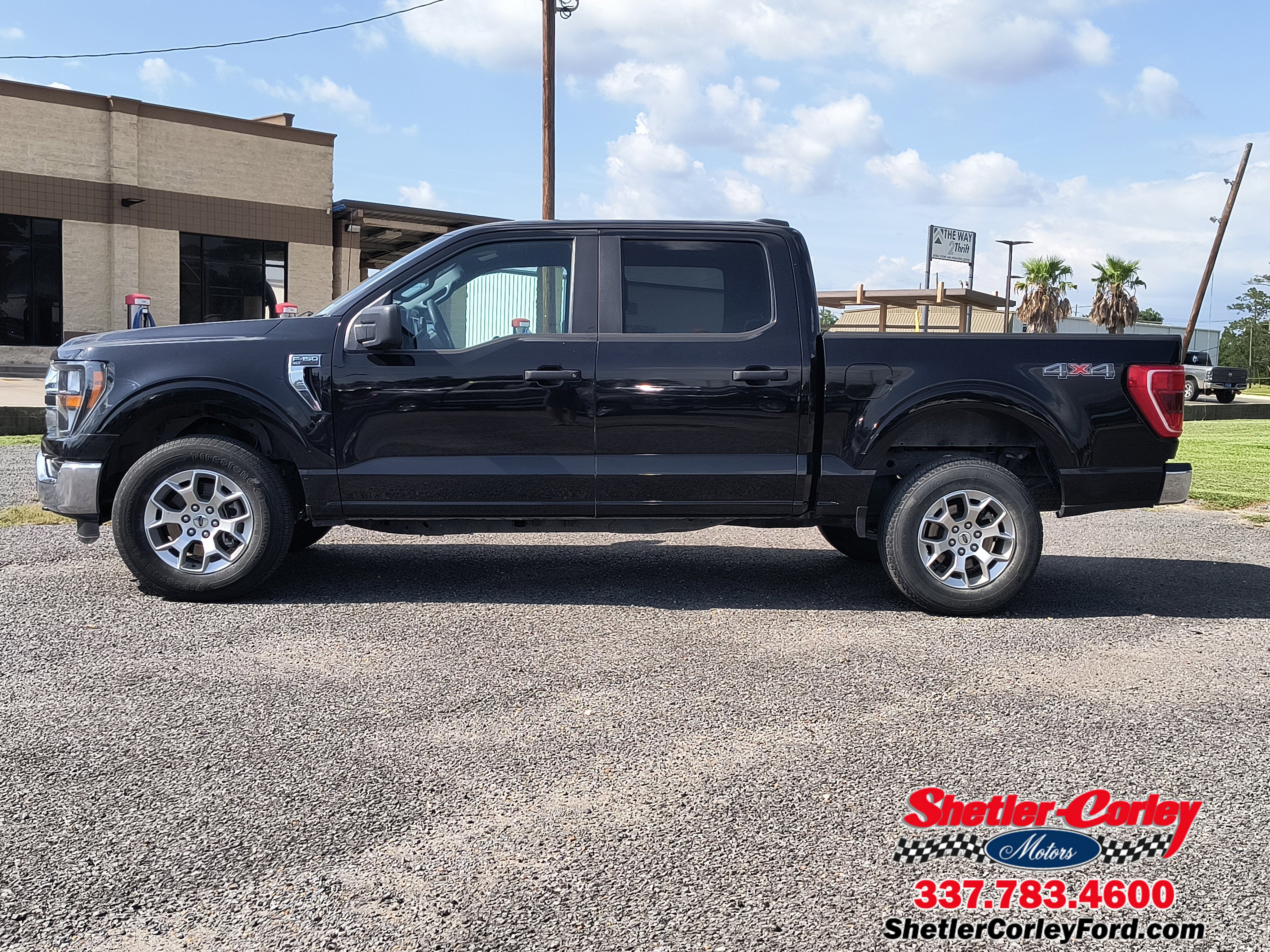 Used 2023 Ford F150 XLT image 3