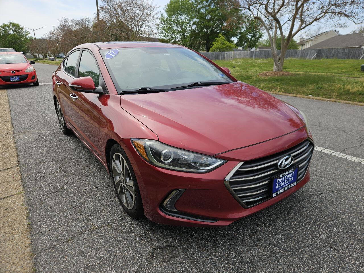 Used 2017 Hyundai Elantra Limited w/ Limited Tech Package 04 FWD image 8