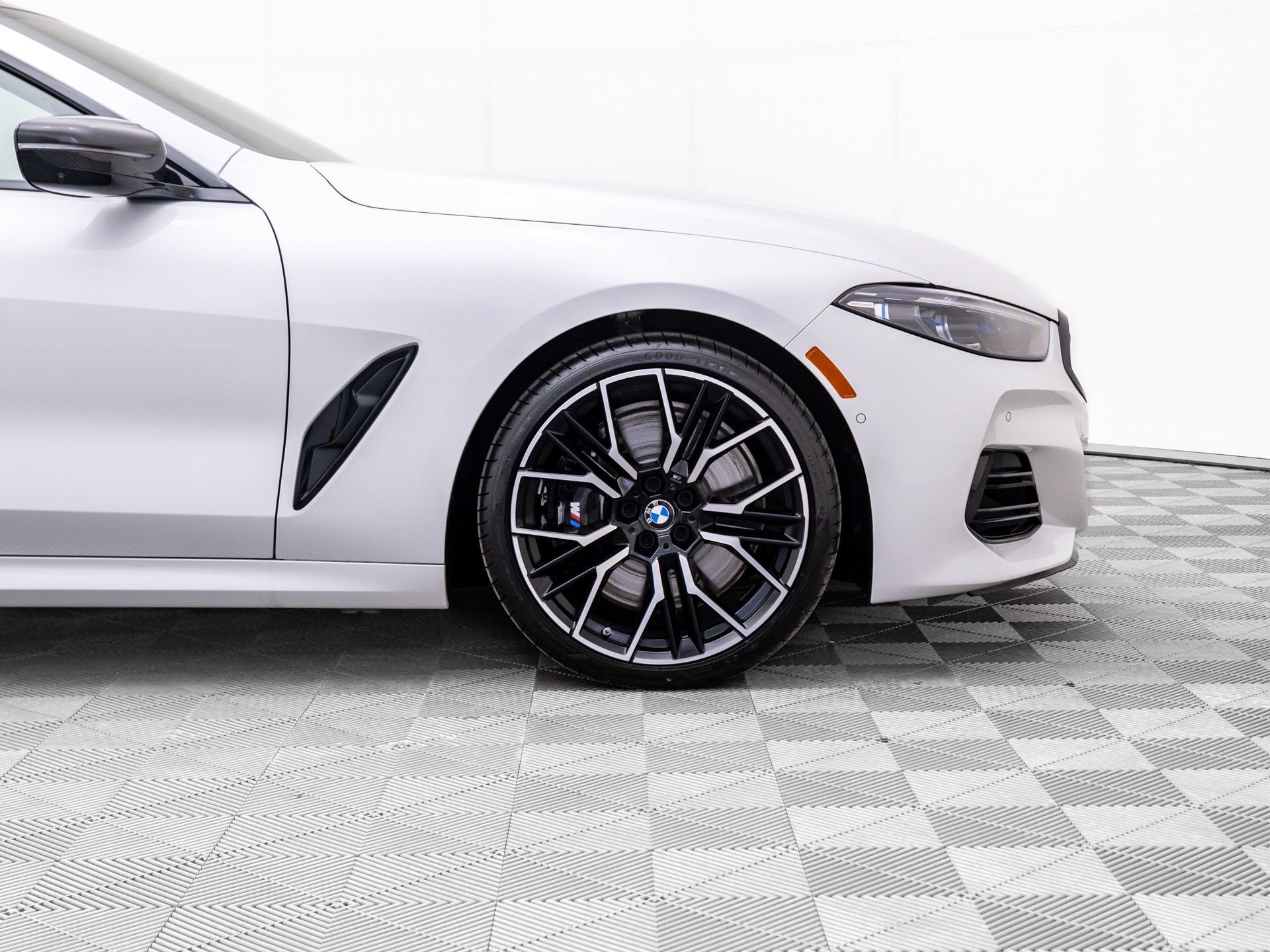 New 2026 BMW M850i xDrive w/ M Carbon Exterior Package AWD/4WD image 36
