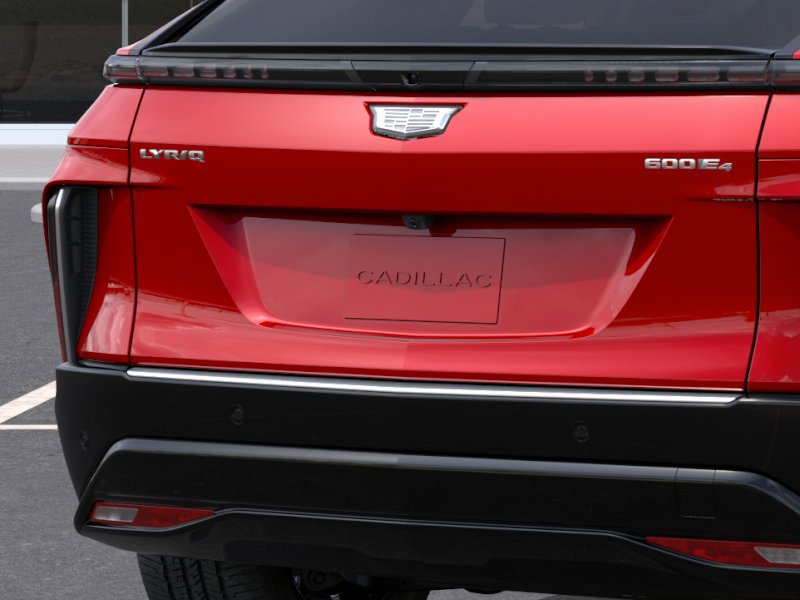 New 2025 Cadillac Lyriq Luxury w/ LPO, Floor Liner Package AWD/4WD image 14