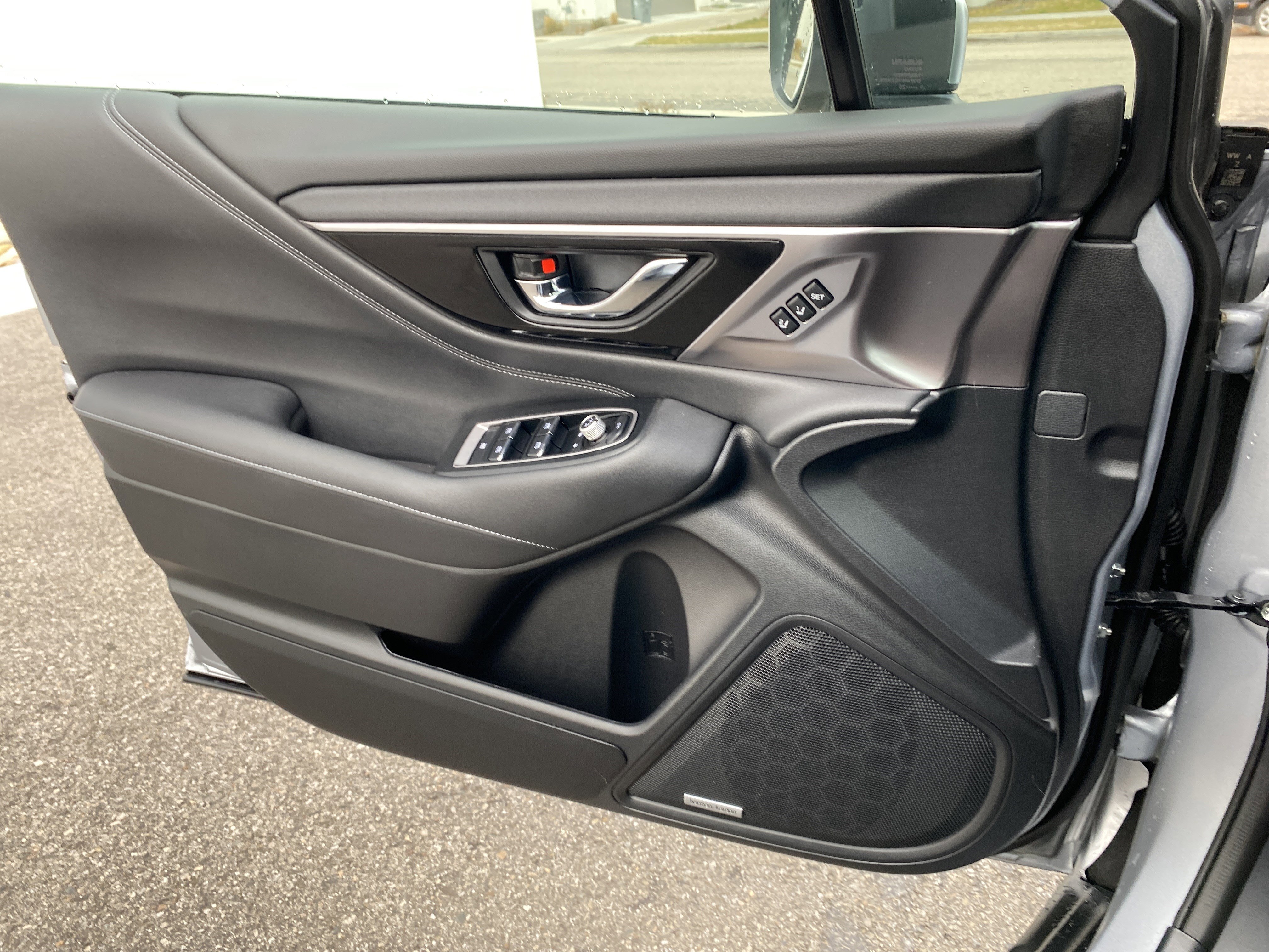 Used 2025 Subaru Outback Touring image 18