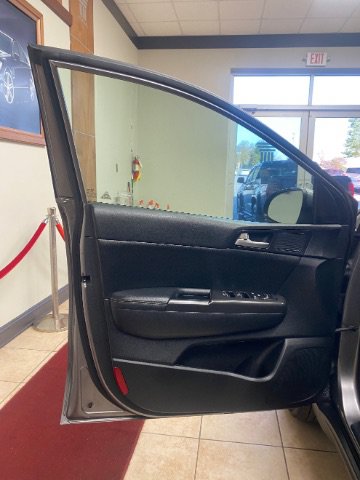 Used 2017 Kia Sportage EX FWD image 11