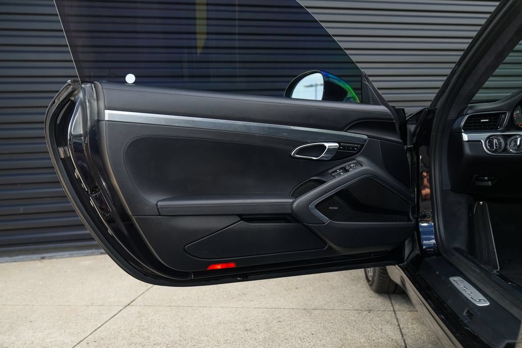 Certified 2018 Porsche 911 Carrera S RWD image 17