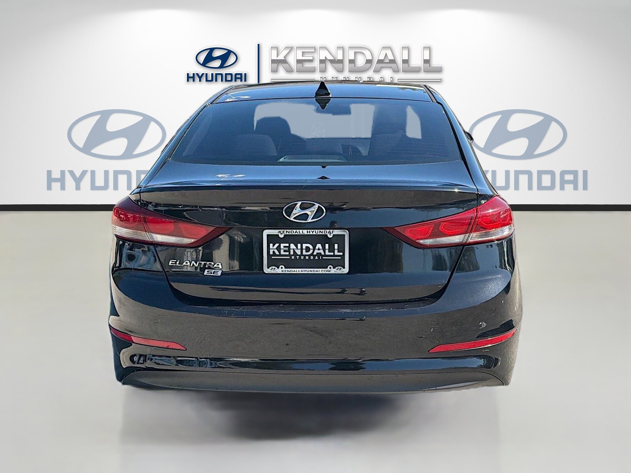 Used 2017 Hyundai Elantra SE image 5