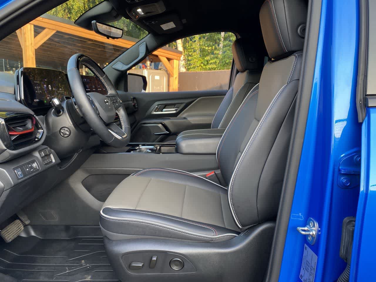 Used 2026 Chevrolet Silverado EV Trail Boss AWD/4WD image 13