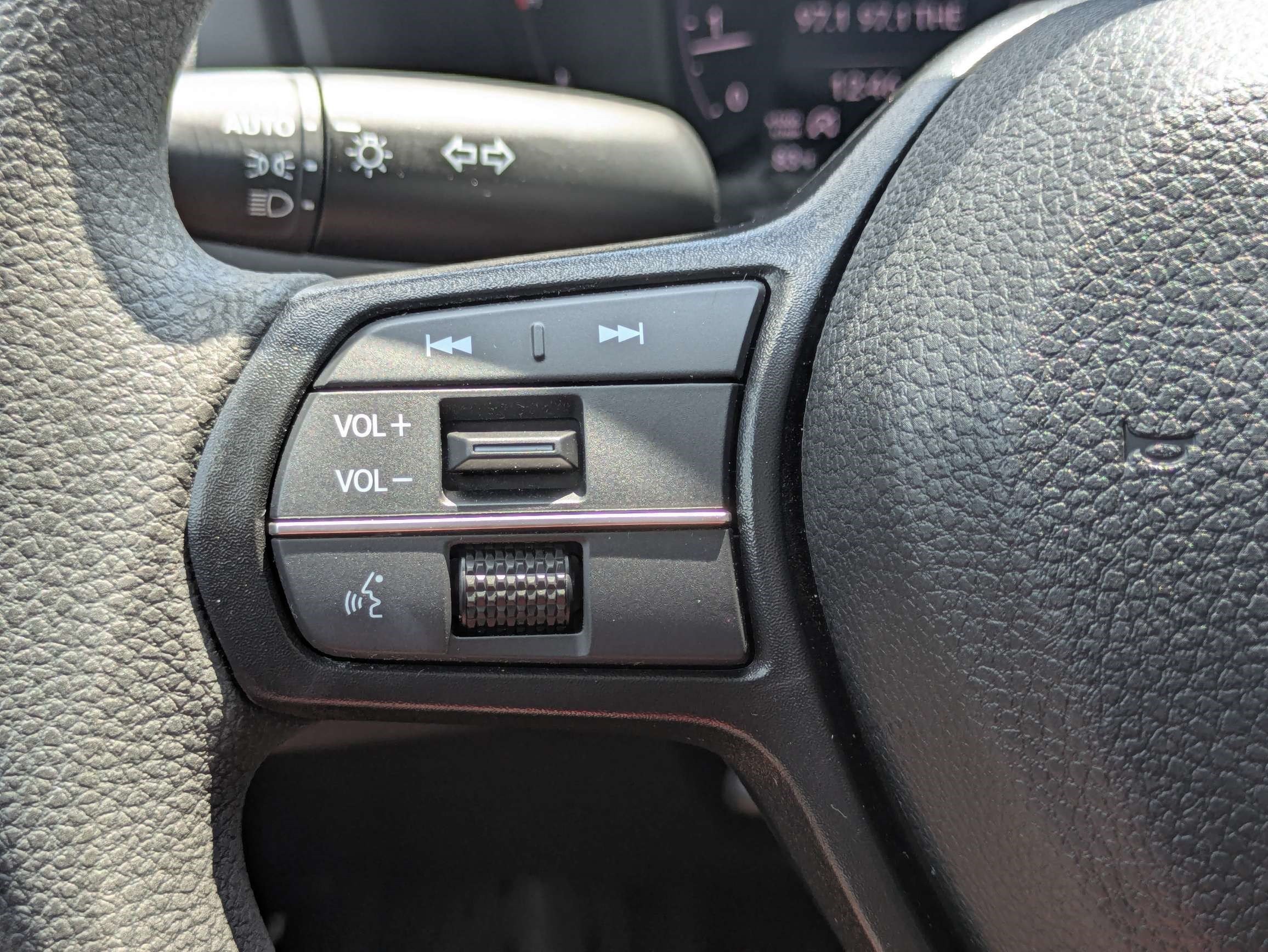 Certified 2024 Honda Accord EX image 31