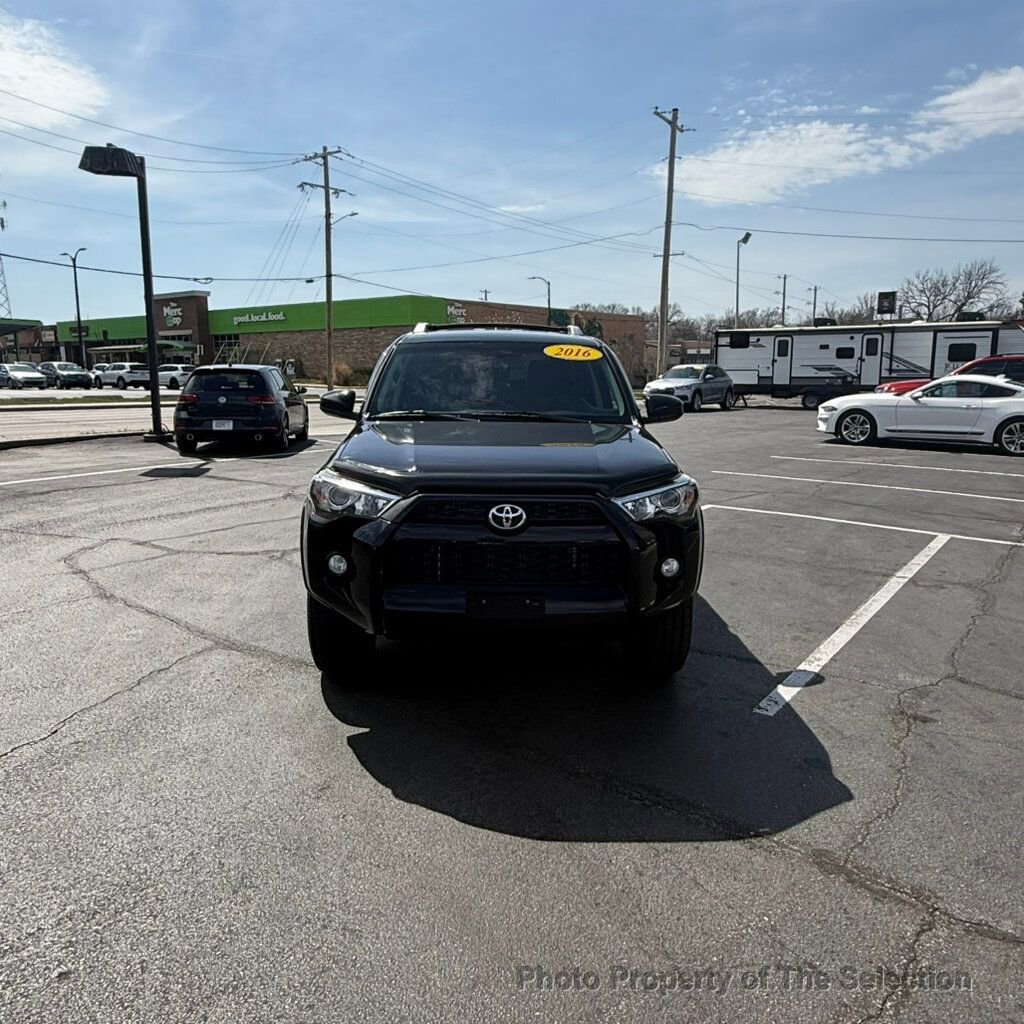 Used 2016 Toyota 4Runner SR5 image 4