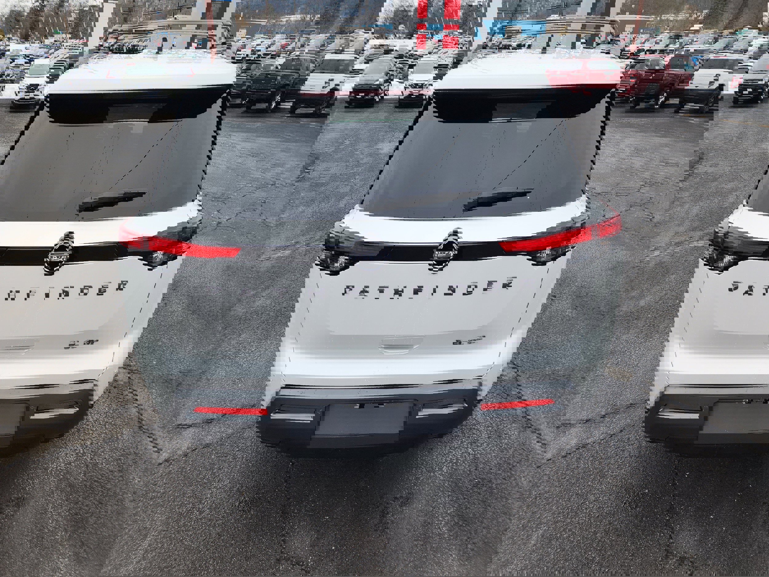 New 2026 Nissan Pathfinder SL image 7