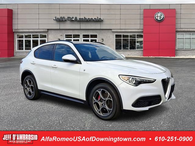 Used 2022 Alfa Romeo Stelvio Ti AWD/4WD image 1