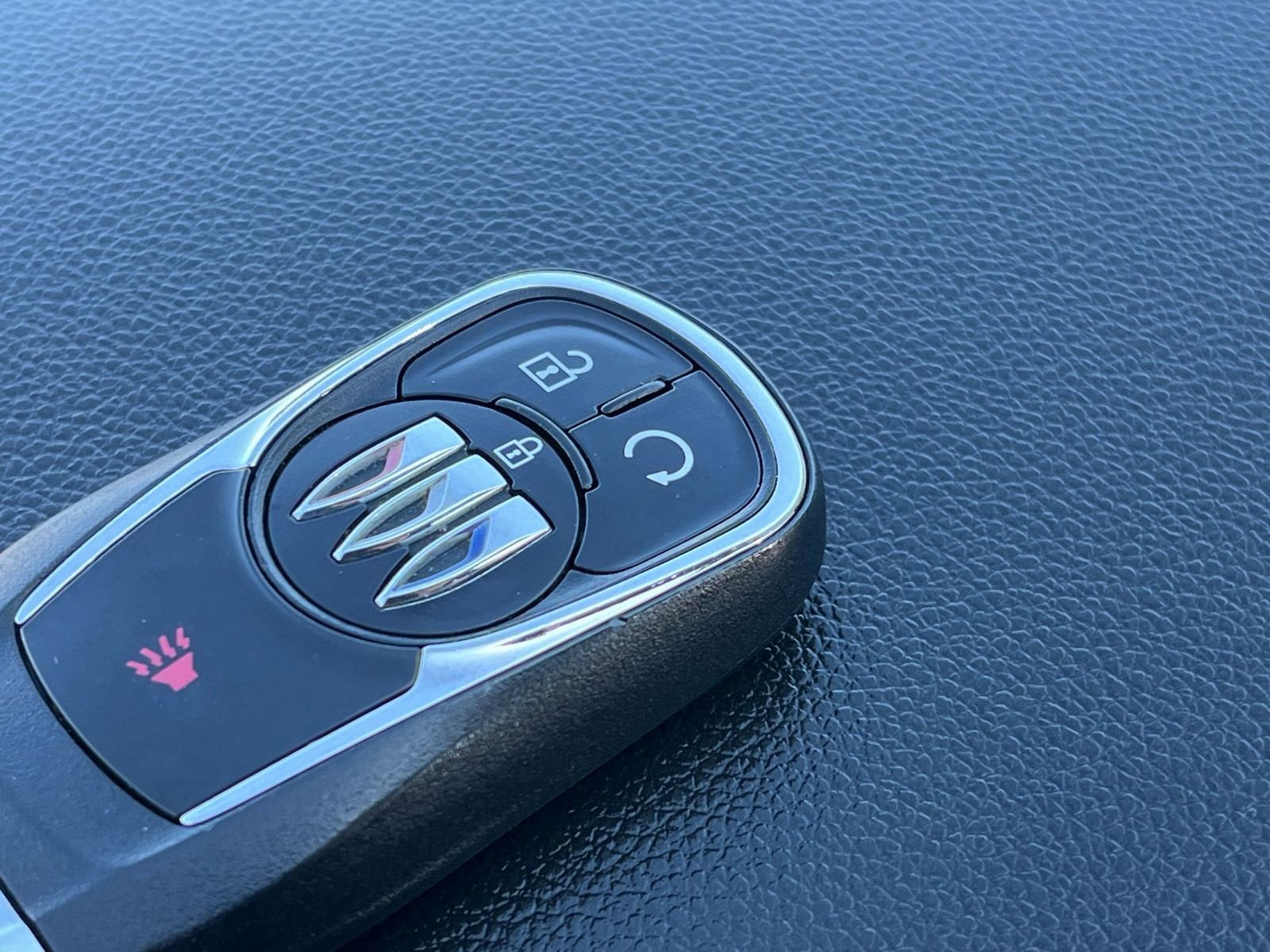 Used 2025 Buick Encore GX Preferred image 23