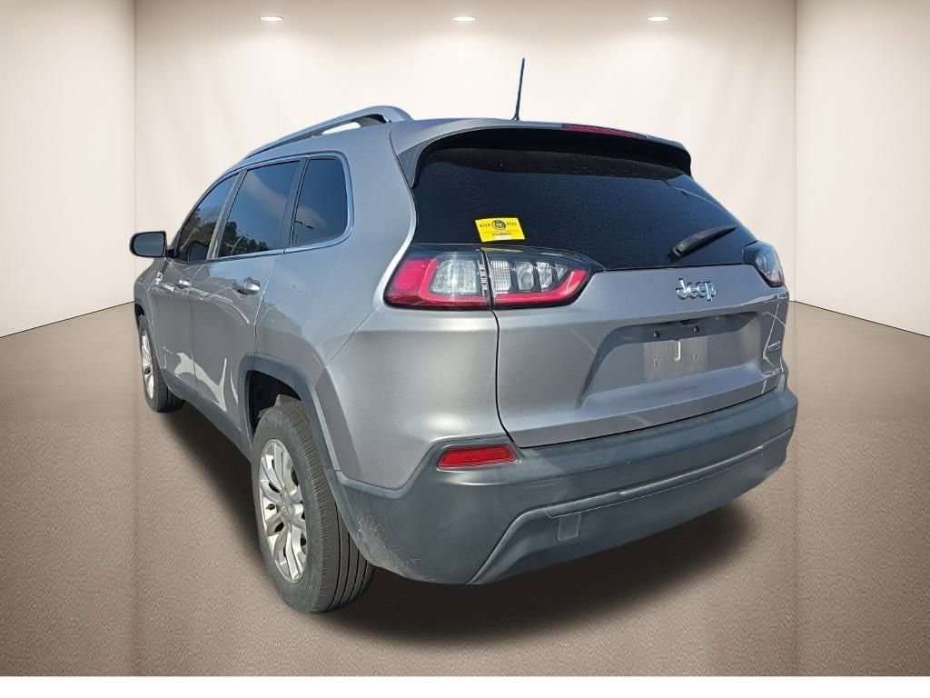 Used 2019 Jeep Cherokee Latitude w/ Popular Appearance Group image 5