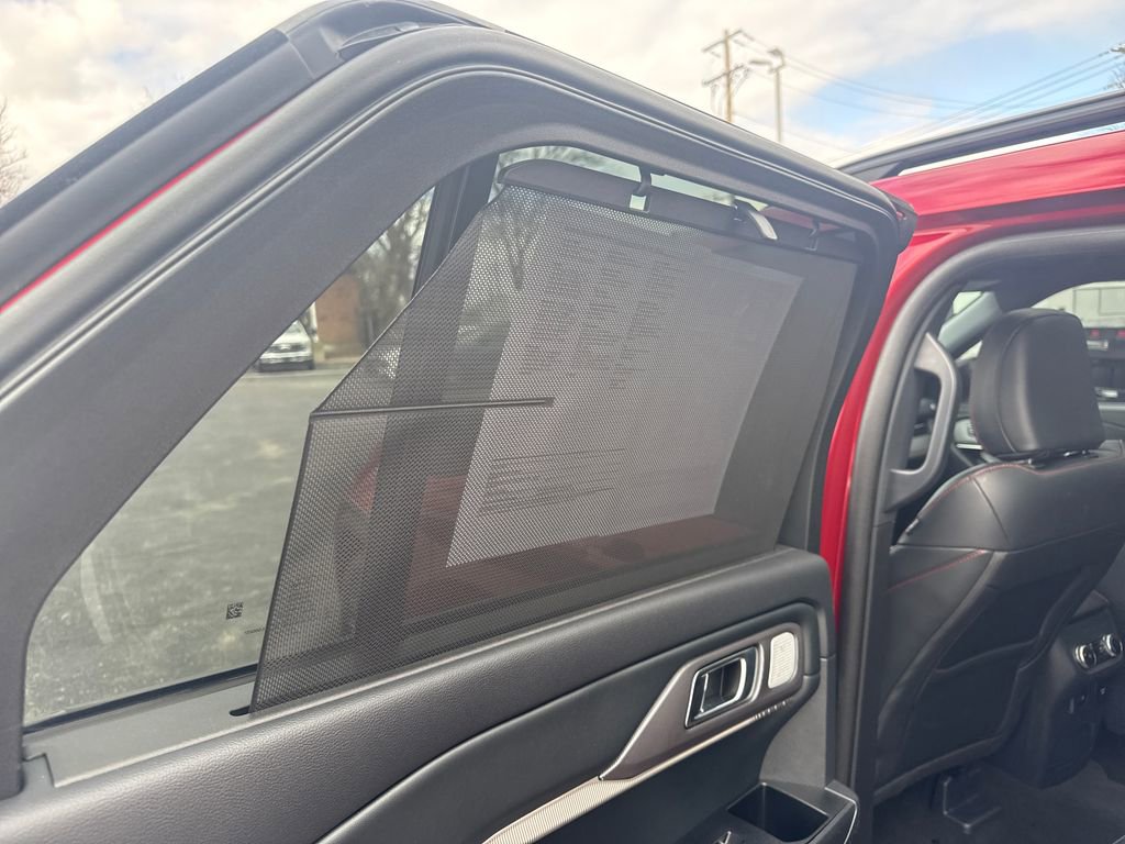 Used 2025 Ford Explorer ST image 24