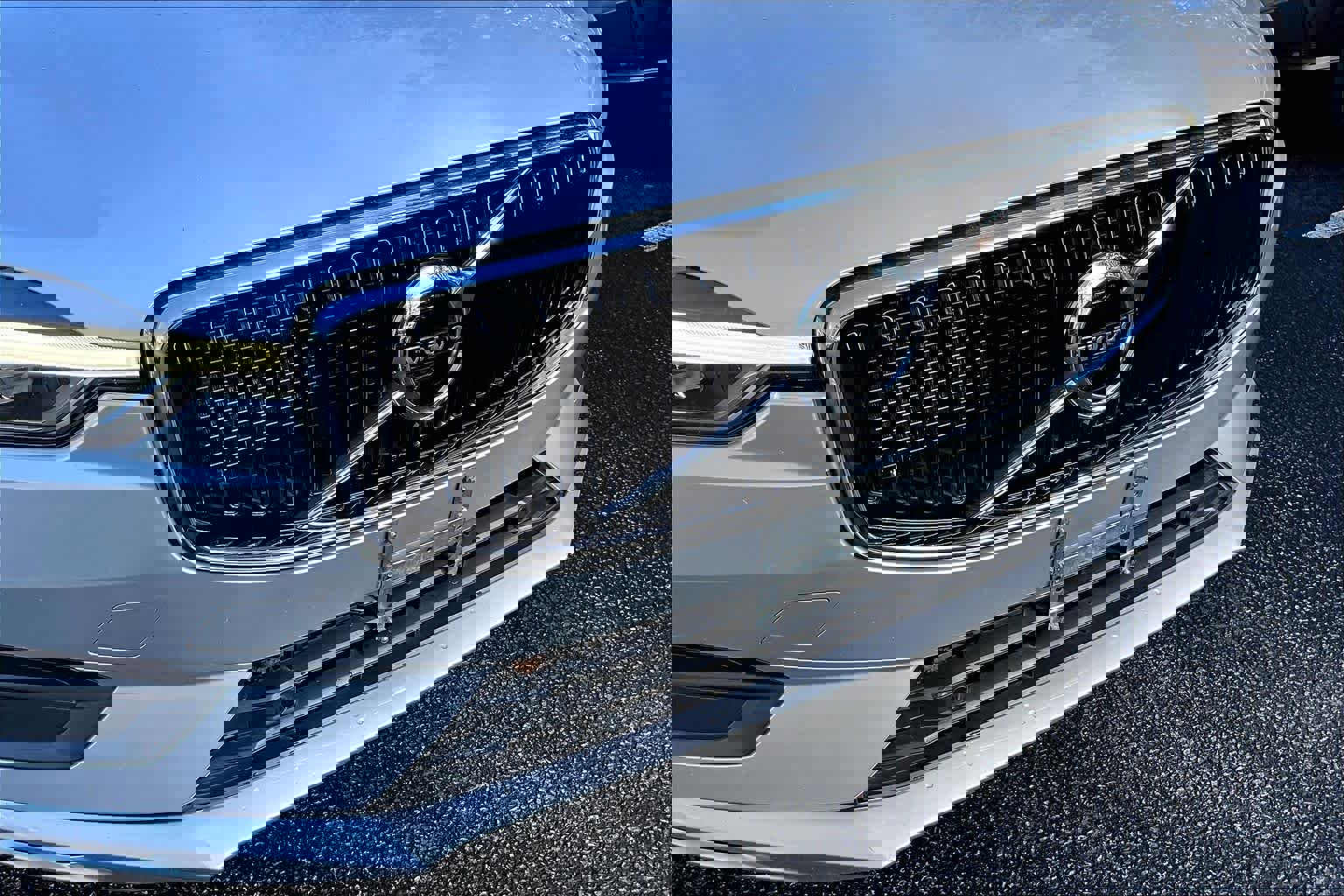 Used 2021 Volvo XC60 T5 Momentum w/ Premium Package AWD/4WD image 30