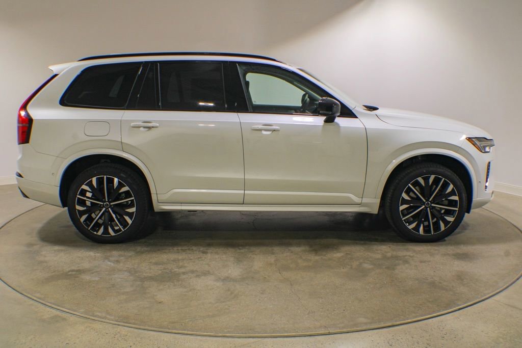 New 2026 Volvo XC90 T8 Ultra w/ Protection Package AWD/4WD image 6