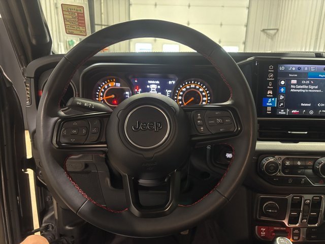 Used 2024 Jeep Wrangler Unlimited Rubicon w/ Convenience Group image 16