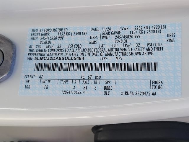 Certified 2025 Lincoln Corsair Reserve w/ Jet Appearance Package AWD/4WD image 17