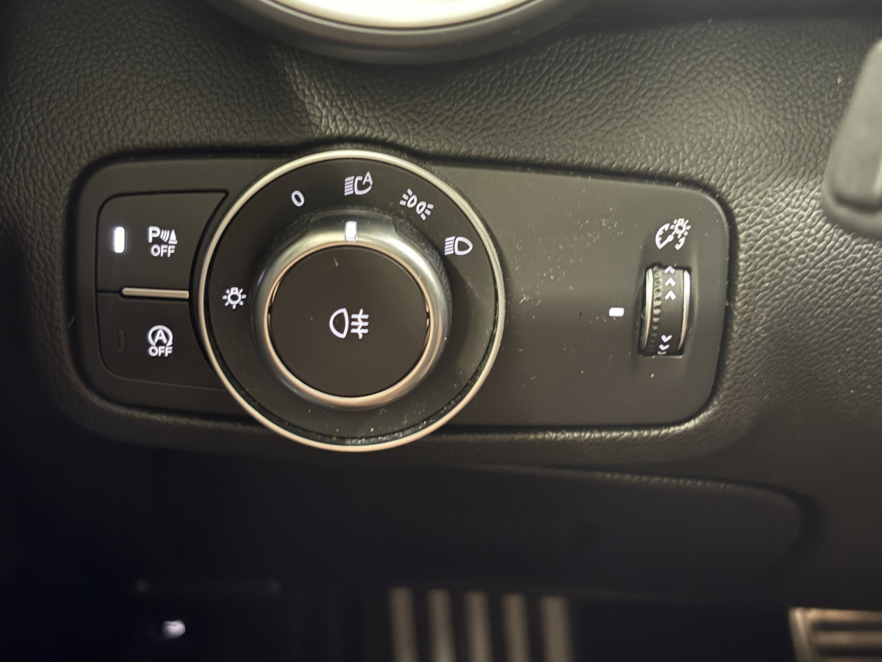 Used 2022 Alfa Romeo Giulia Ti image 12