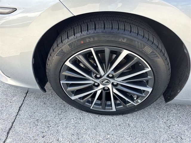 Certified 2023 Lexus ES 350 w/ Premium Package image 10