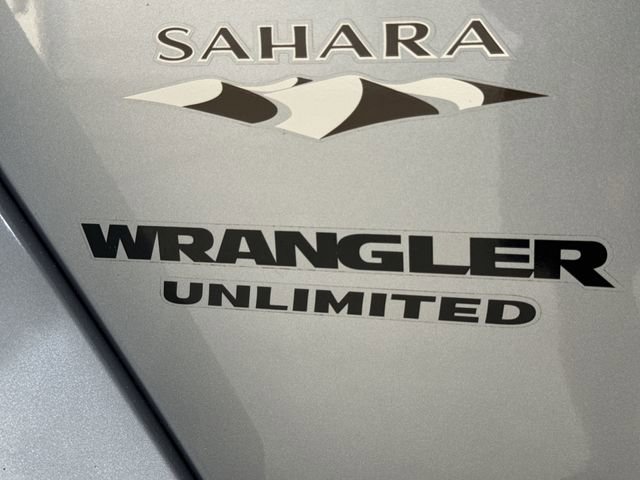 Used 2016 Jeep Wrangler Unlimited Sahara w/ Connectivity Group image 29