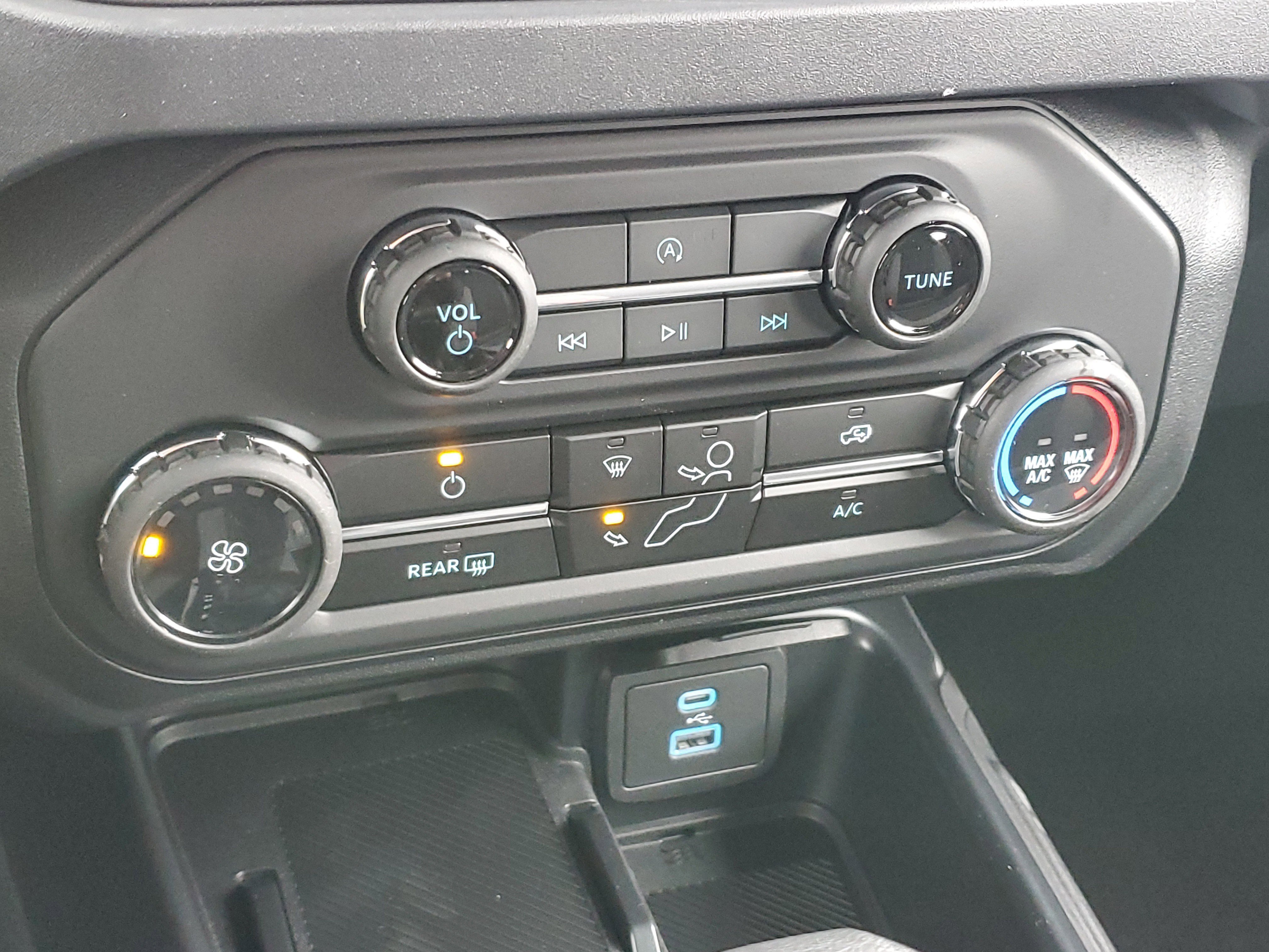 New 2025 Ford Bronco 4-Door AWD/4WD image 22