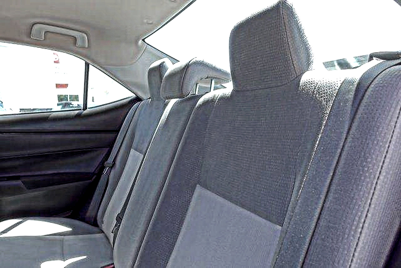 Used 2017 Toyota Corolla L FWD image 26