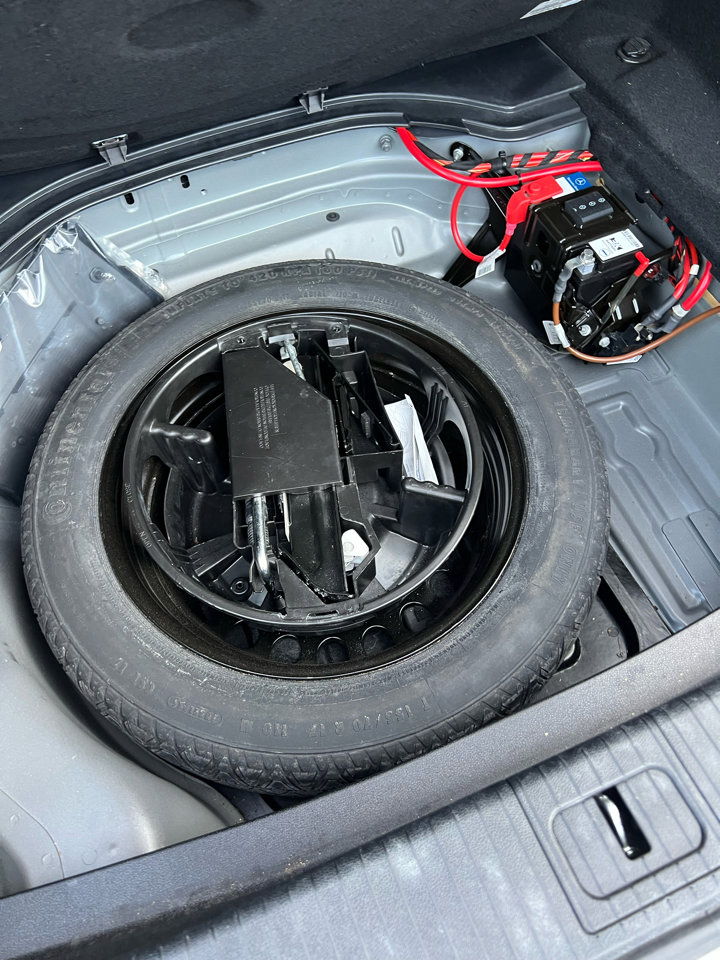 Used 2014 Mercedes-Benz E 350 Sedan image 24