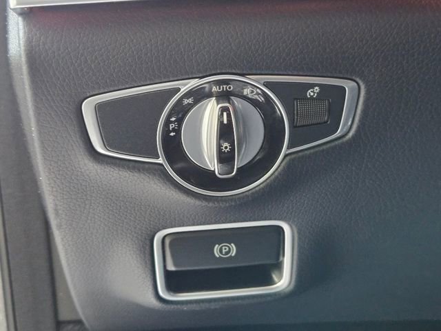 Used 2019 Mercedes-Benz S 560 Sedan image 31