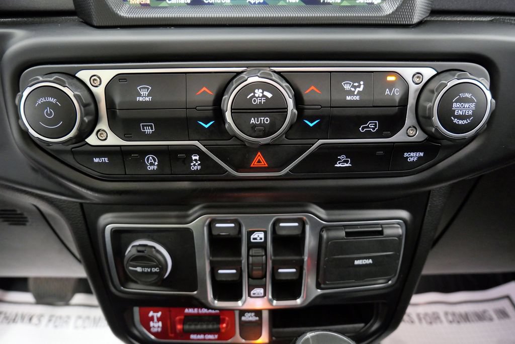 Used 2021 Jeep Gladiator Mojave w/ Uconnect 4C Nav & Sound Group AWD/4WD image 28