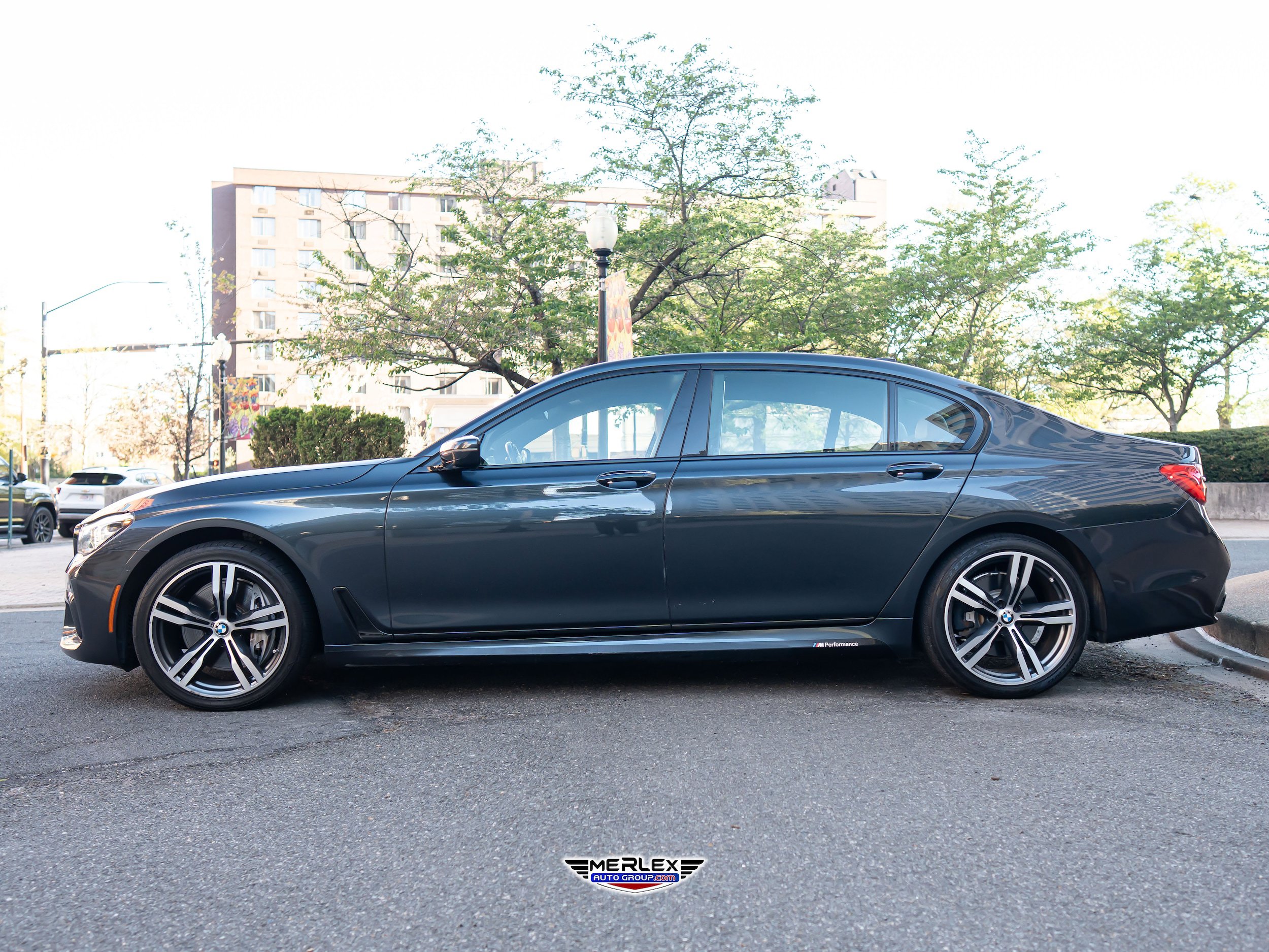 Used 2018 BMW 750i RWD image 4