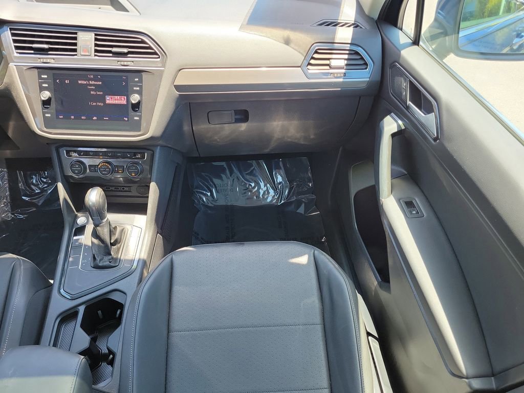 Used 2018 Volkswagen Tiguan SE FWD image 14