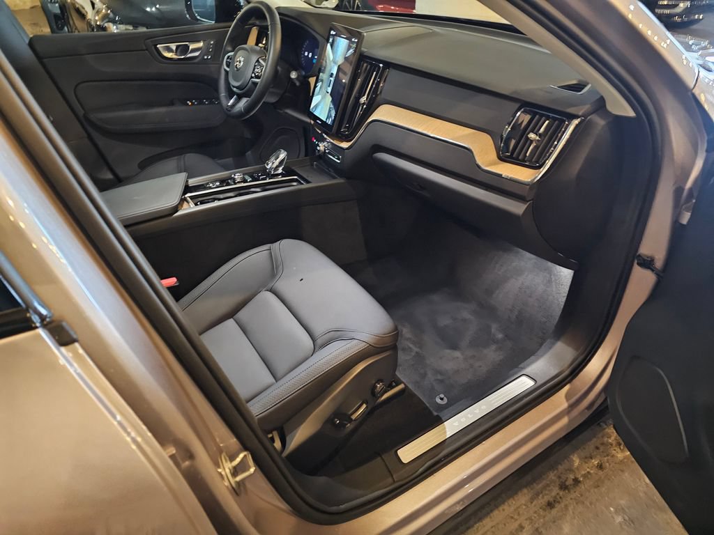 Certified 2026 Volvo XC60 B5 Plus w/ Protection Package Premier AWD/4WD image 9