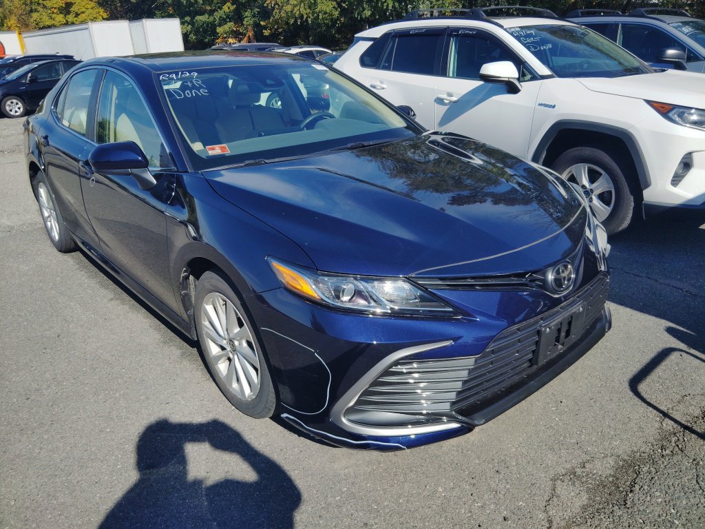 Certified 2021 Toyota Camry LE AWD/4WD image 2