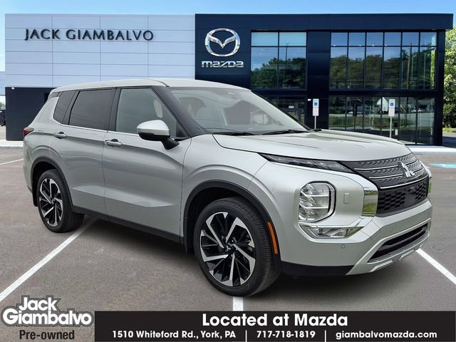 Used 2024 Mitsubishi Outlander SE AWD/4WD image 1