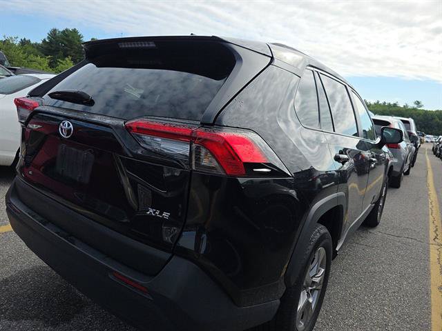 Used 2025 Toyota RAV4 XLE w/ Weather Package FWD image 7