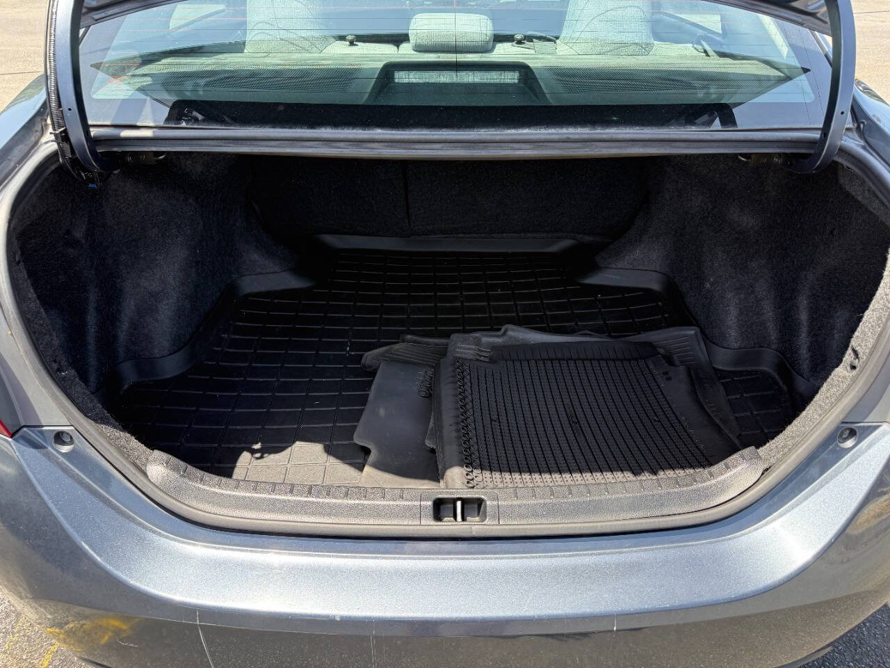 Used 2016 Toyota Corolla L FWD image 23