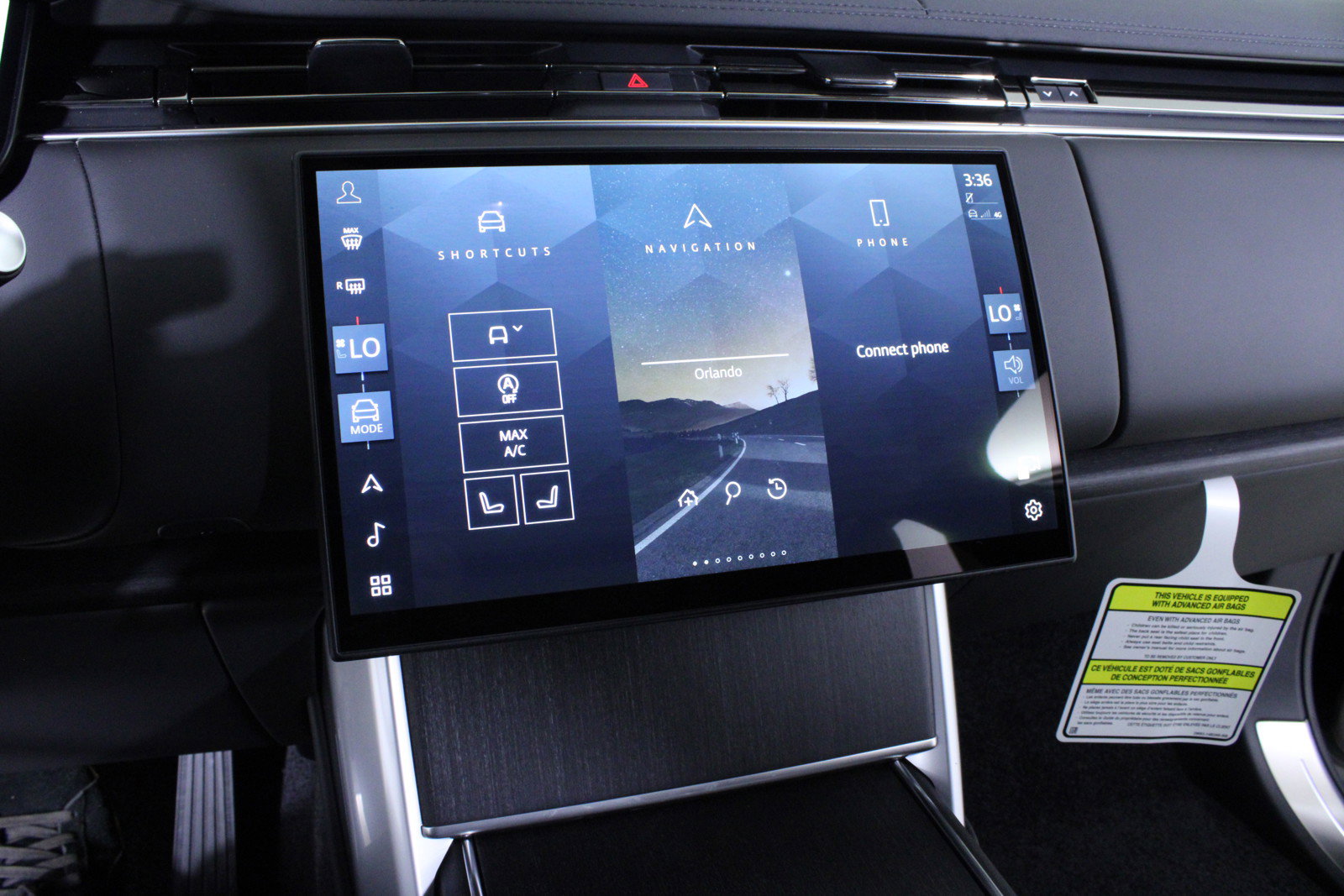 New 2025 Land Rover Range Rover SE image 19