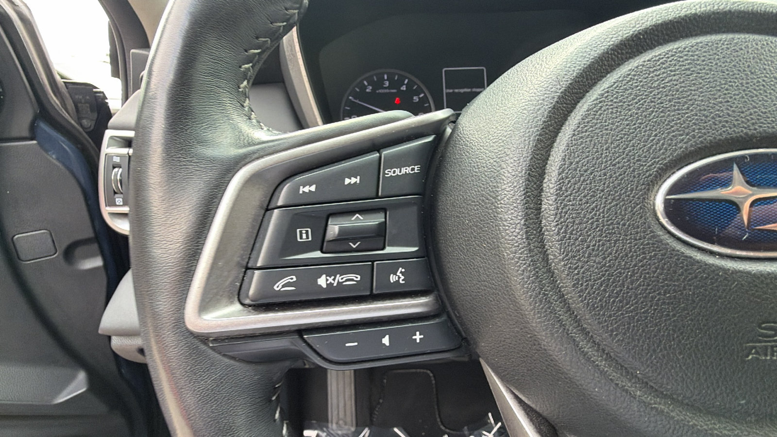 Used 2023 Subaru Outback Touring XT AWD/4WD image 25