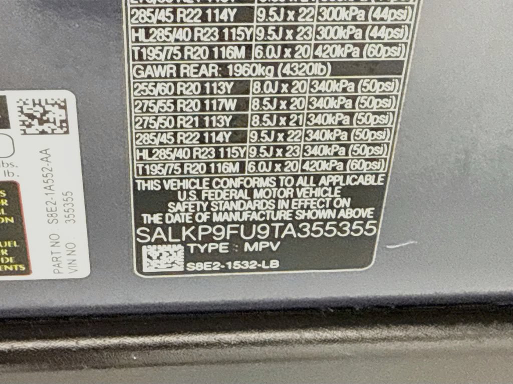 Certified 2026 Land Rover Range Rover SE AWD/4WD image 33
