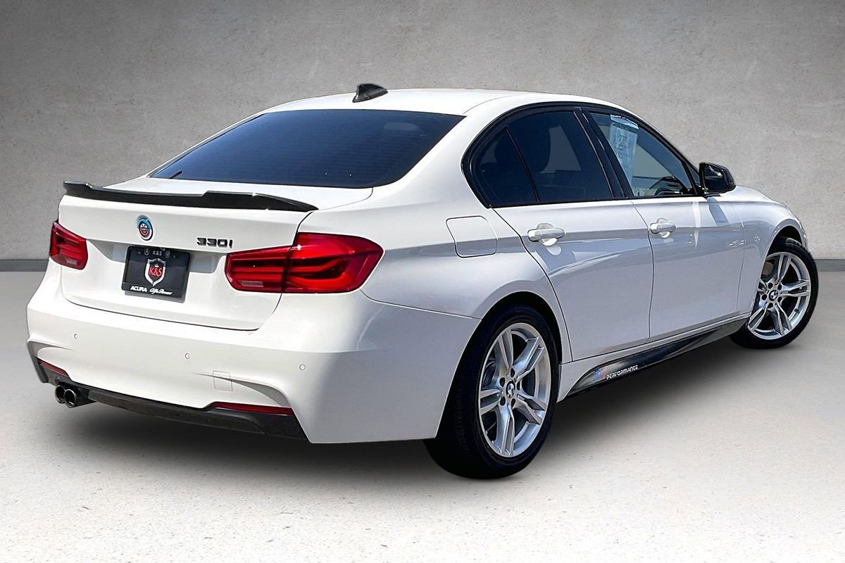 Used 2017 BMW 330i Sedan RWD image 29