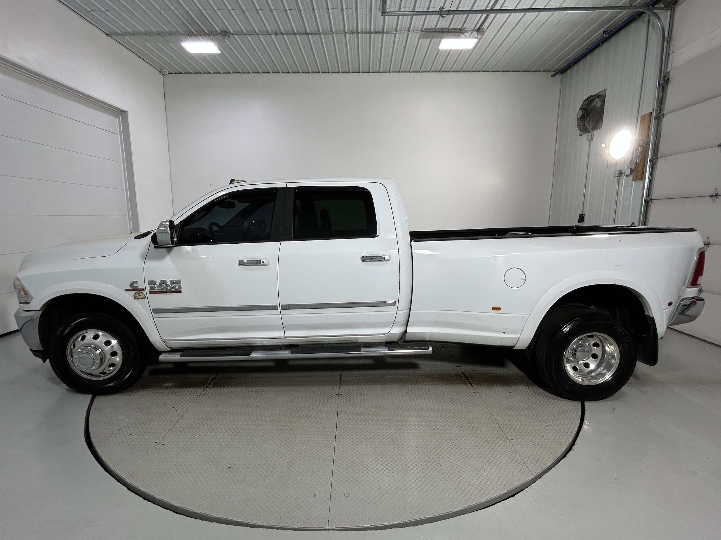 Used 2013 RAM 3500 Laramie RWD image 22
